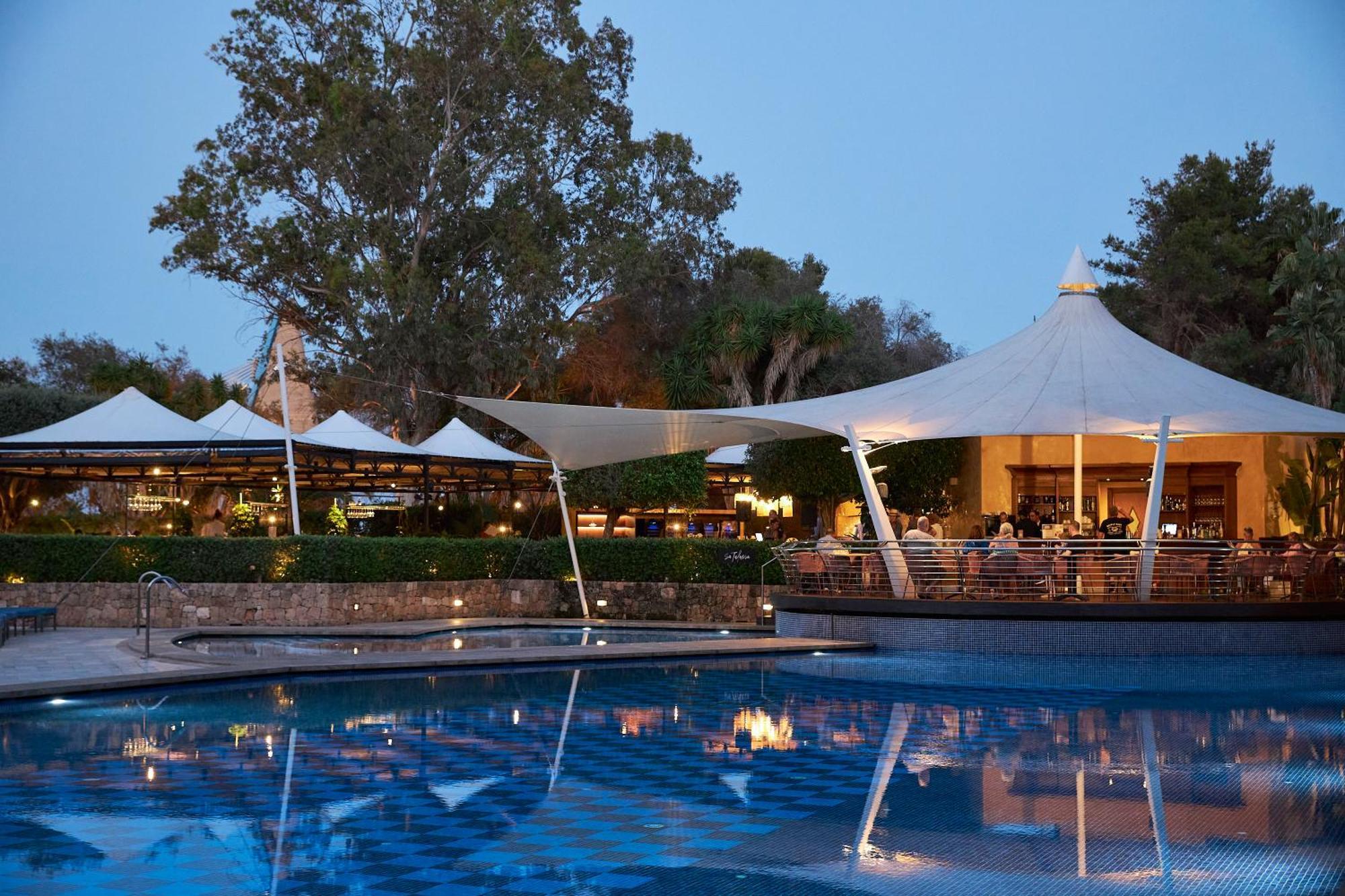 Insotel Fenicia Prestige Suites & Spa Santa Eularia des Riu Dış mekan fotoğraf